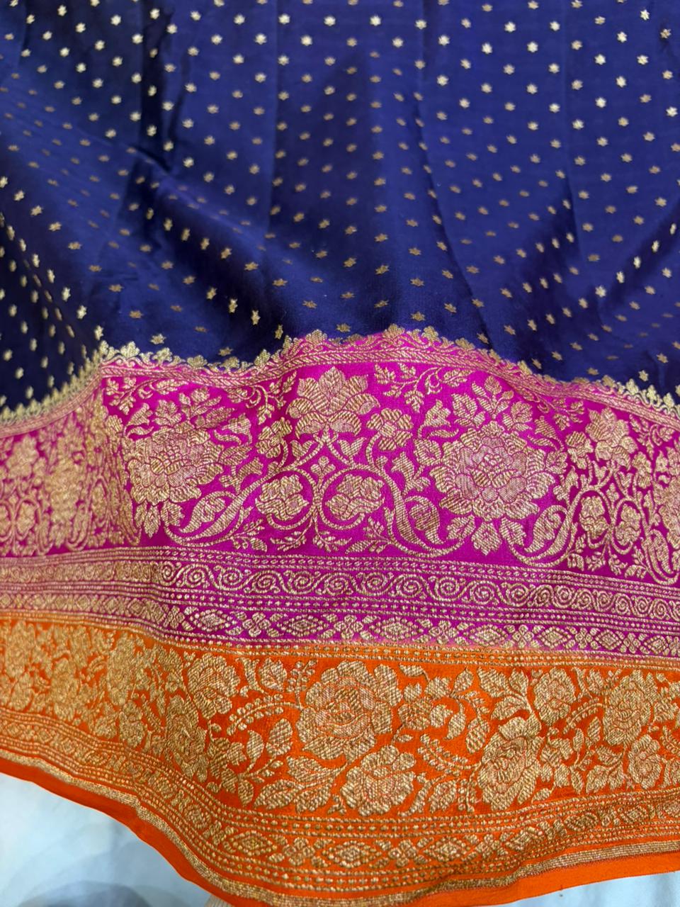 Contarast Pure Crape Silk Banarasi Zari Border Buti Design Saree