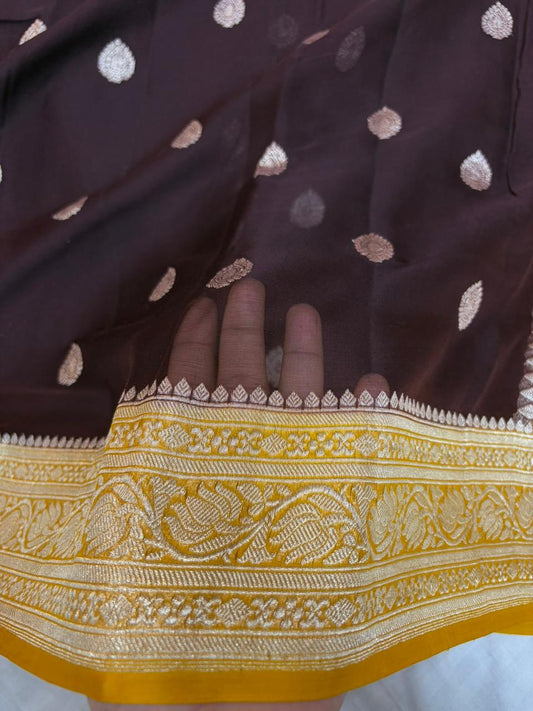 Contrast Pure khaddi chiffon Zari Banarasi Border Buti saree