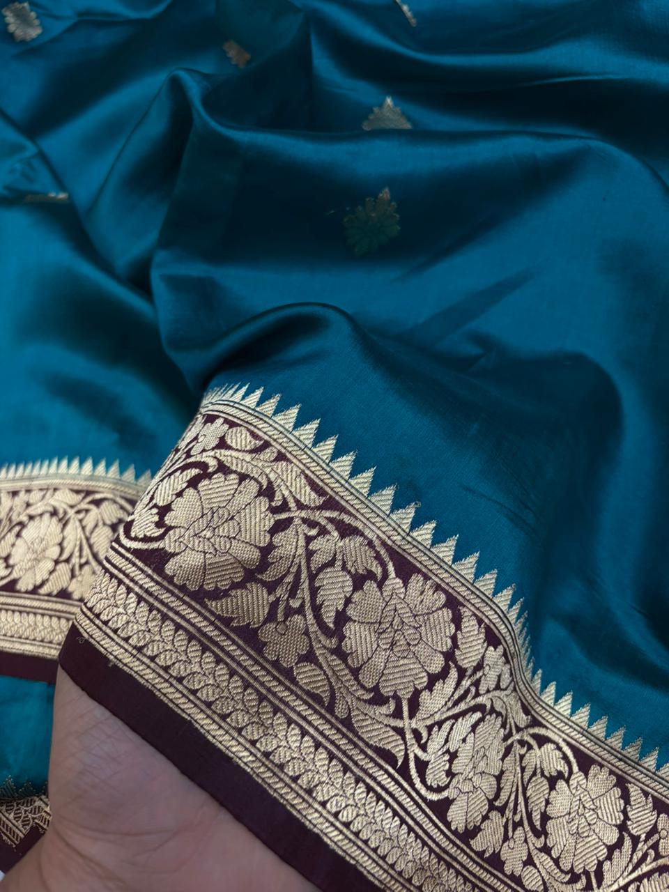 Contrast Pure Kori Katan  Banarasi Border Pathni Design Buti Saree