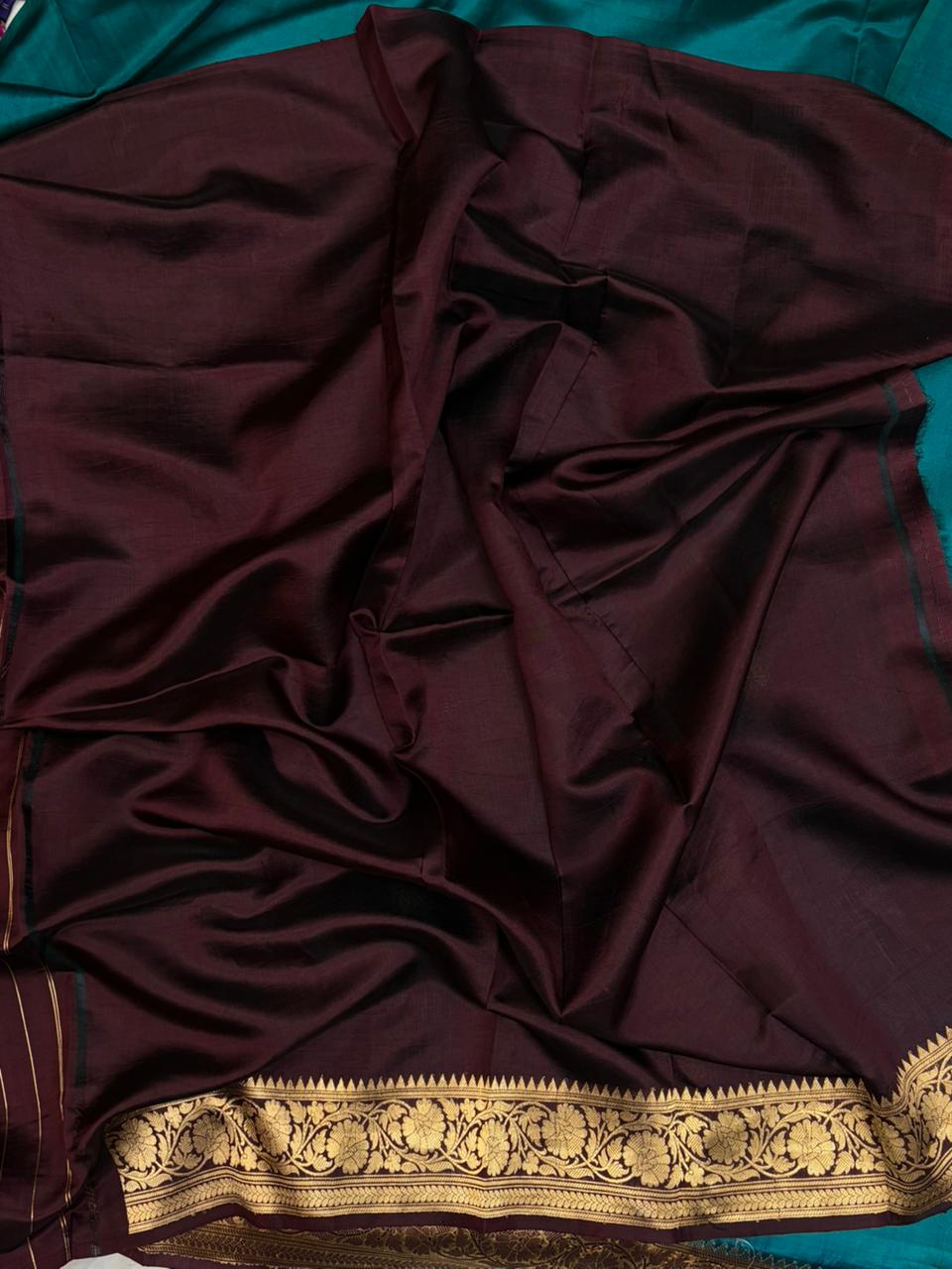 Contrast Pure Kori Katan  Banarasi Border Pathni Design Buti Saree