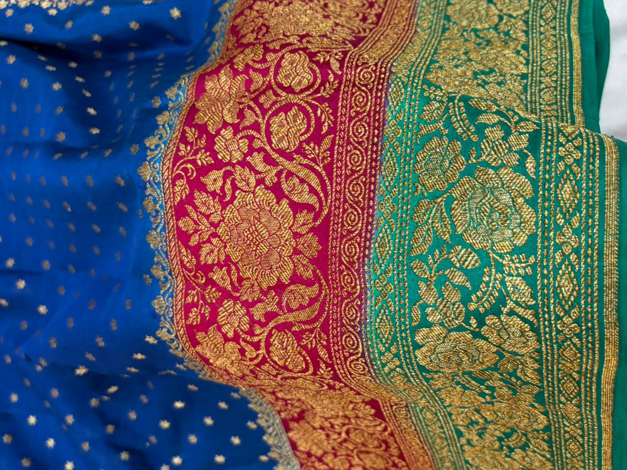 Dyeble Contrast Pure Crape 3d Shade Saree