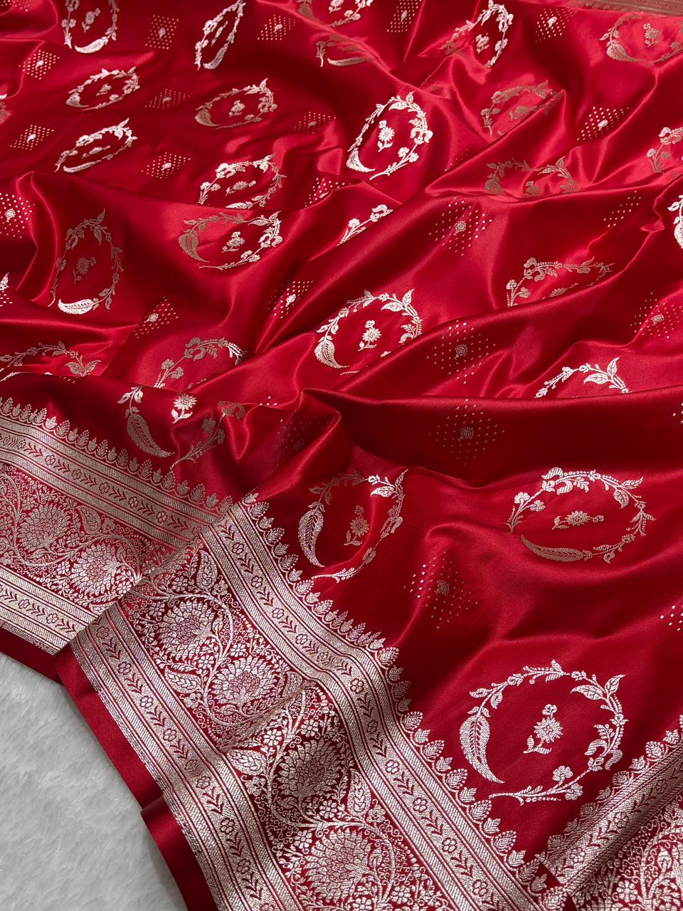 Red Mashru Silk Zari Banarasi Border Buta Saree