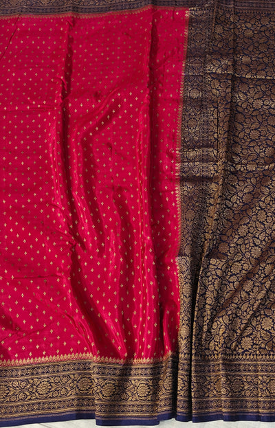 Banarasi crepe silk saree in a beautiful colour combination with soft and glossy fabric