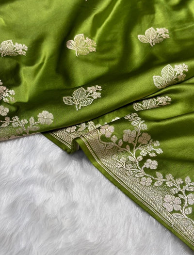 Banarasi Mashru silk saree in dark green colour