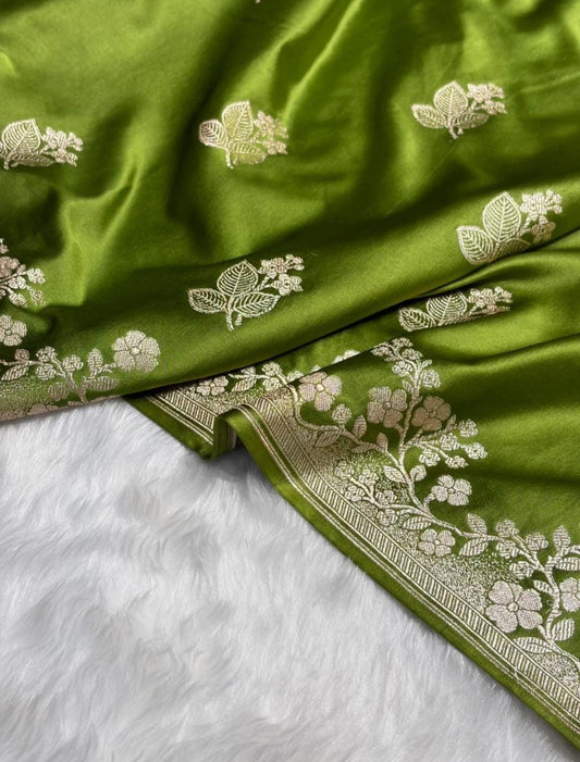 Banarasi Mashru silk saree in dark green colour