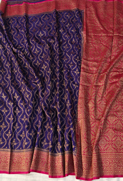 Banarasi crepe silk saree in a beautiful colour combination with soft and glossy fabric