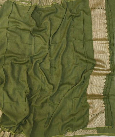 Premium Pure moonga banarasi saree in green colour with multiple meenakari work